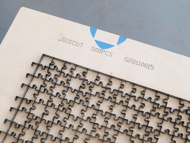 Steel rule jigsaw puzzle mould